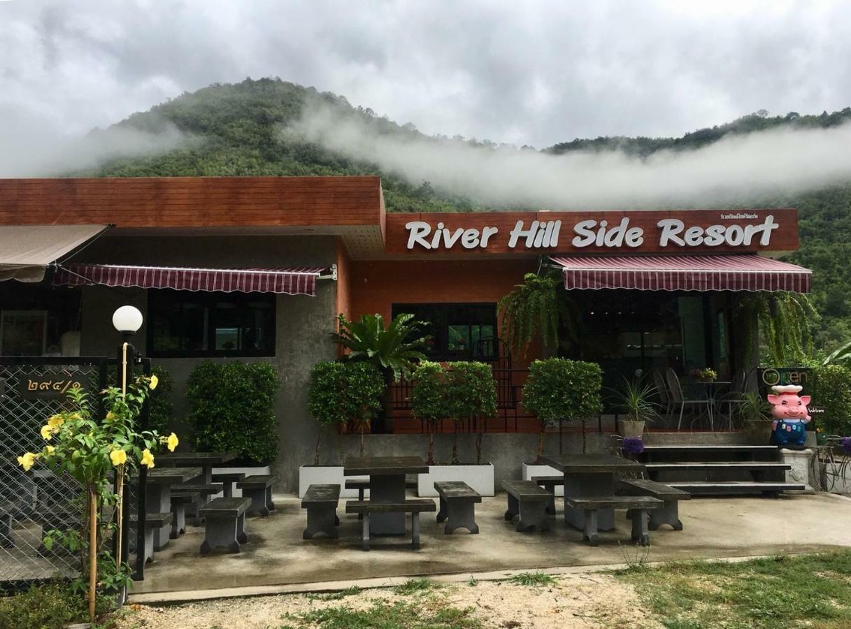 河山边度假村 Ban Tha Thong Mon 外观 照片